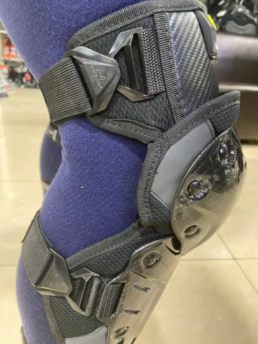 Ones Again Наколенники Carbon Fiber Force в Калуге